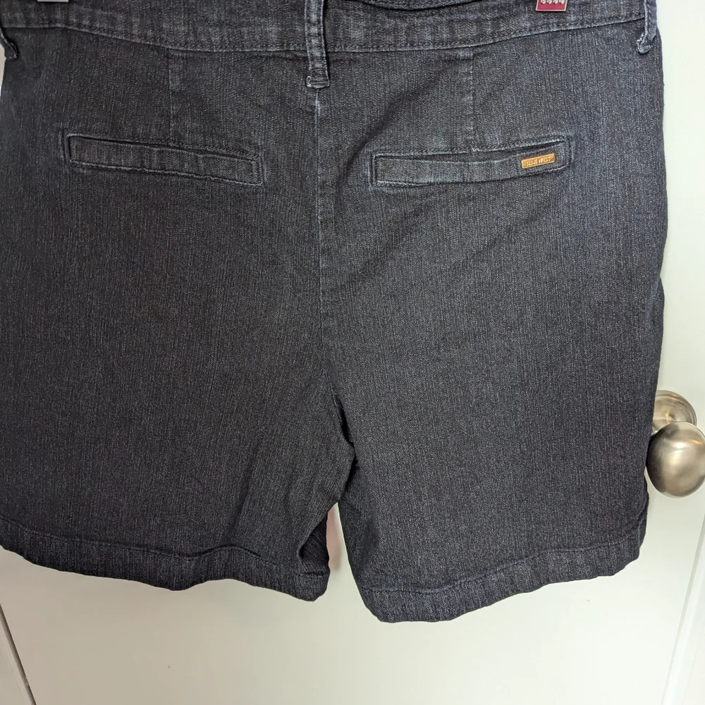 Ladies Nine West Sailors Shorts Size 6/28 - Picture 4 of 5
